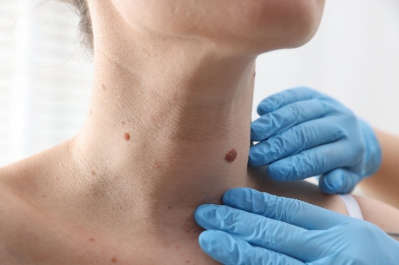 near me skin specialist doctor